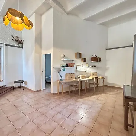 Large Duplex With Garden In Historic House * Ле-Канне