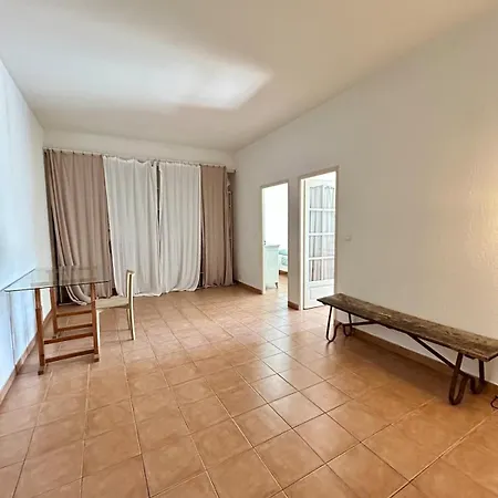 Large Duplex With Garden In Historic House Ле-Канне