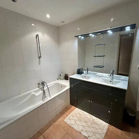 Large Duplex With Garden In Historic House *