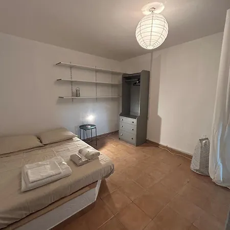 Large Duplex With Garden In Historic House